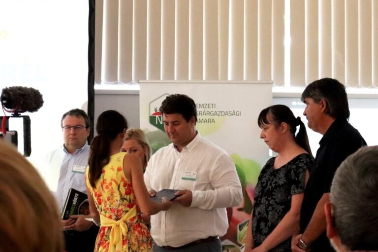 Újabb két Segítő Hatósági Szakembert díjaztunk Gödöllőn